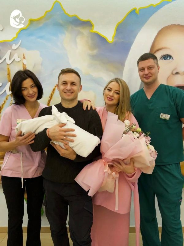Еще один музыкант барнаульской группы "Комната культуры" стал отцом Еще один музыкант барнаульской группы "Комната культуры" стал отцом