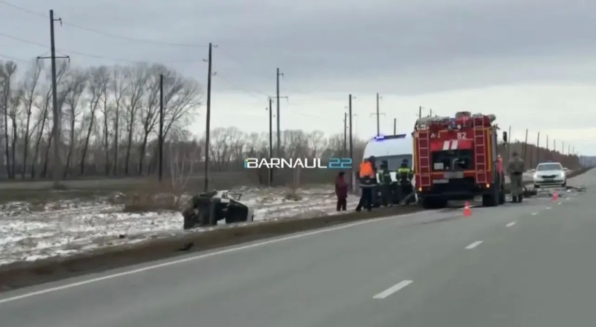 Пассажир погиб в автоаварии на трассе в Алтайском крае