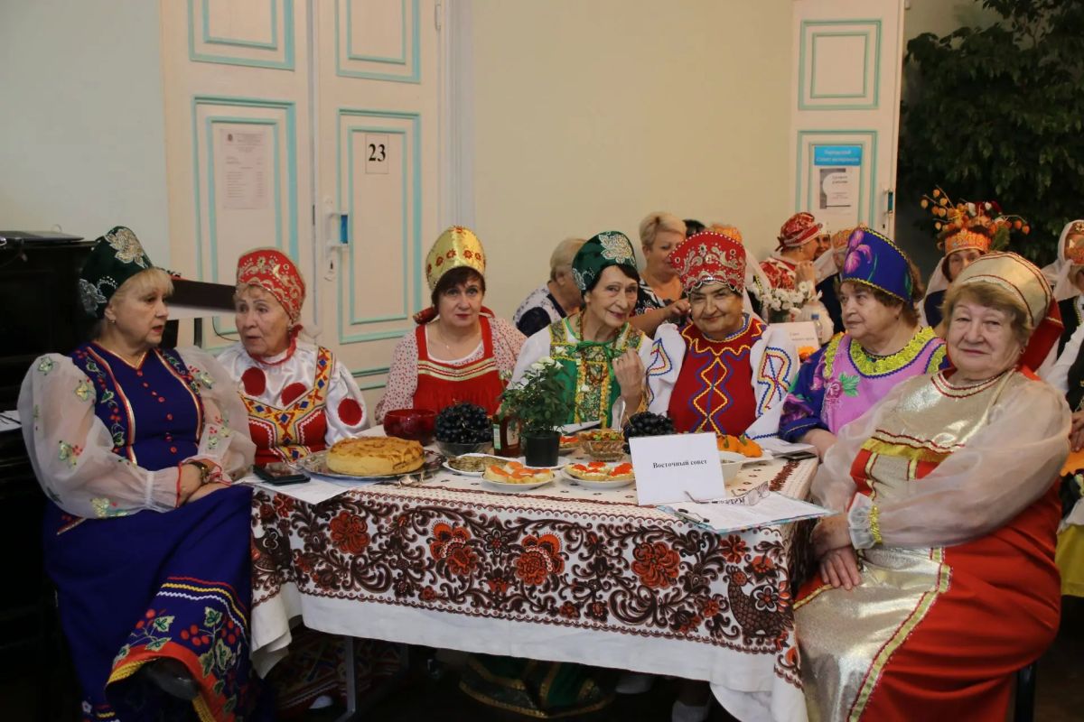 Золотые руки и щедрая душа: в Бийске чествовали старшее поколение Золотые руки и щедрая душа: в Бийске чествовали старшее поколение