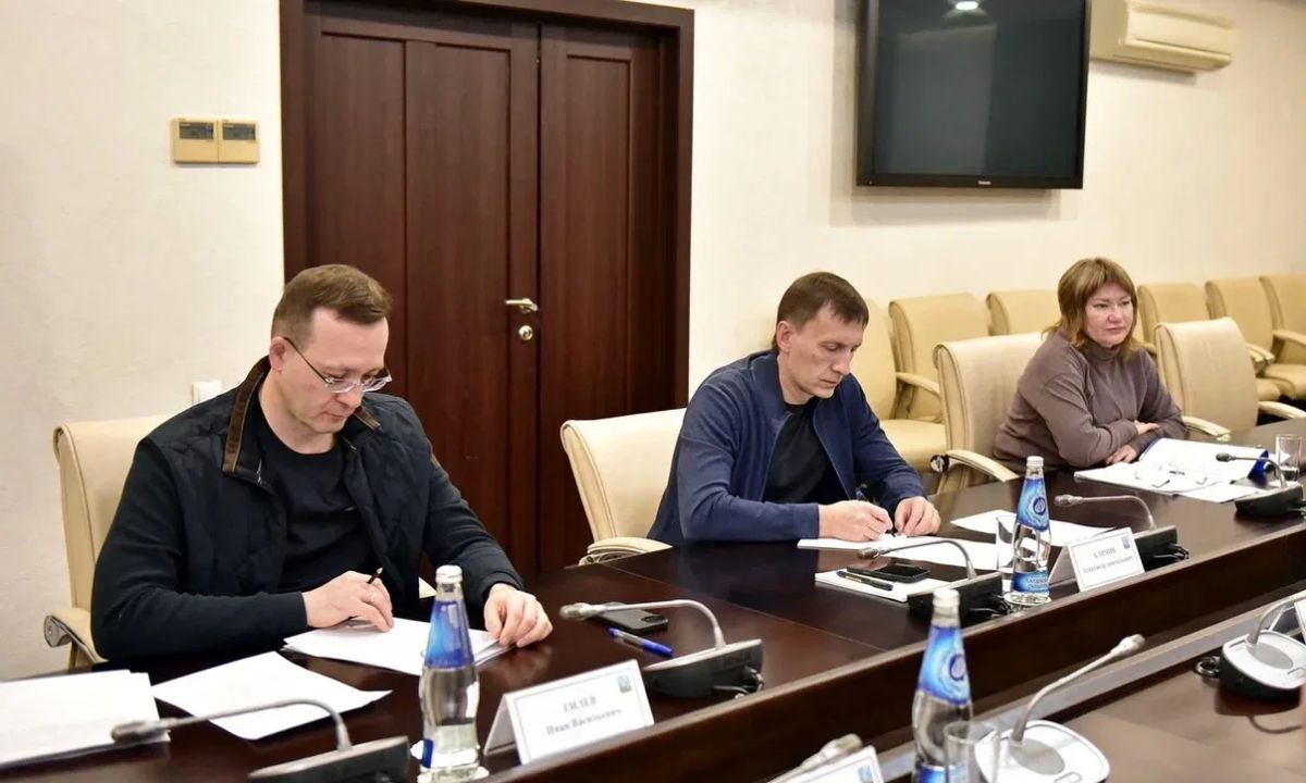 В Барнауле обсудили вопросы жилищно-коммунального хозяйства и развитие городского общественного транспорта В Барнауле обсудили вопросы жилищно-коммунального хозяйства и развитие городского общественного транспорта