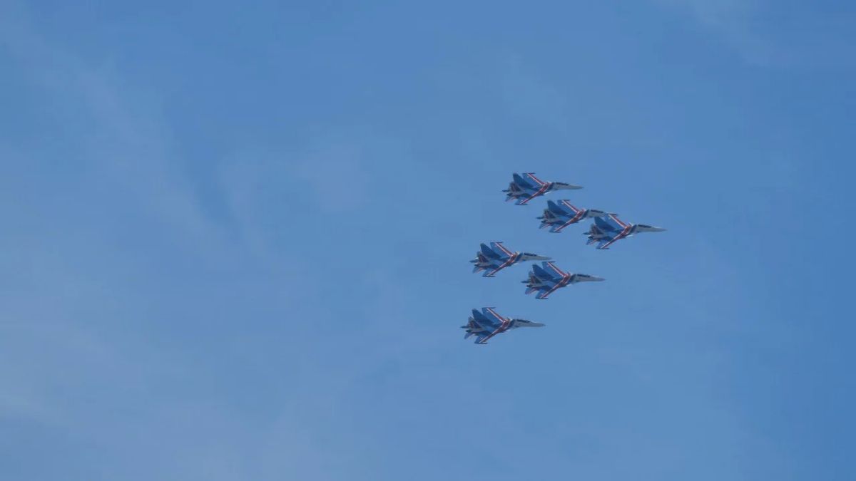 Глава Барнаула и депутаты Барнаульской гордумы выразили соболезнования в связи с гибелью лётчиков пилотажной группы «Русские Витязи» Глава Барнаула и депутаты Барнаульской гордумы выразили соболезнования в связи с гибелью лётчиков пилотажной группы «Русские Витязи»