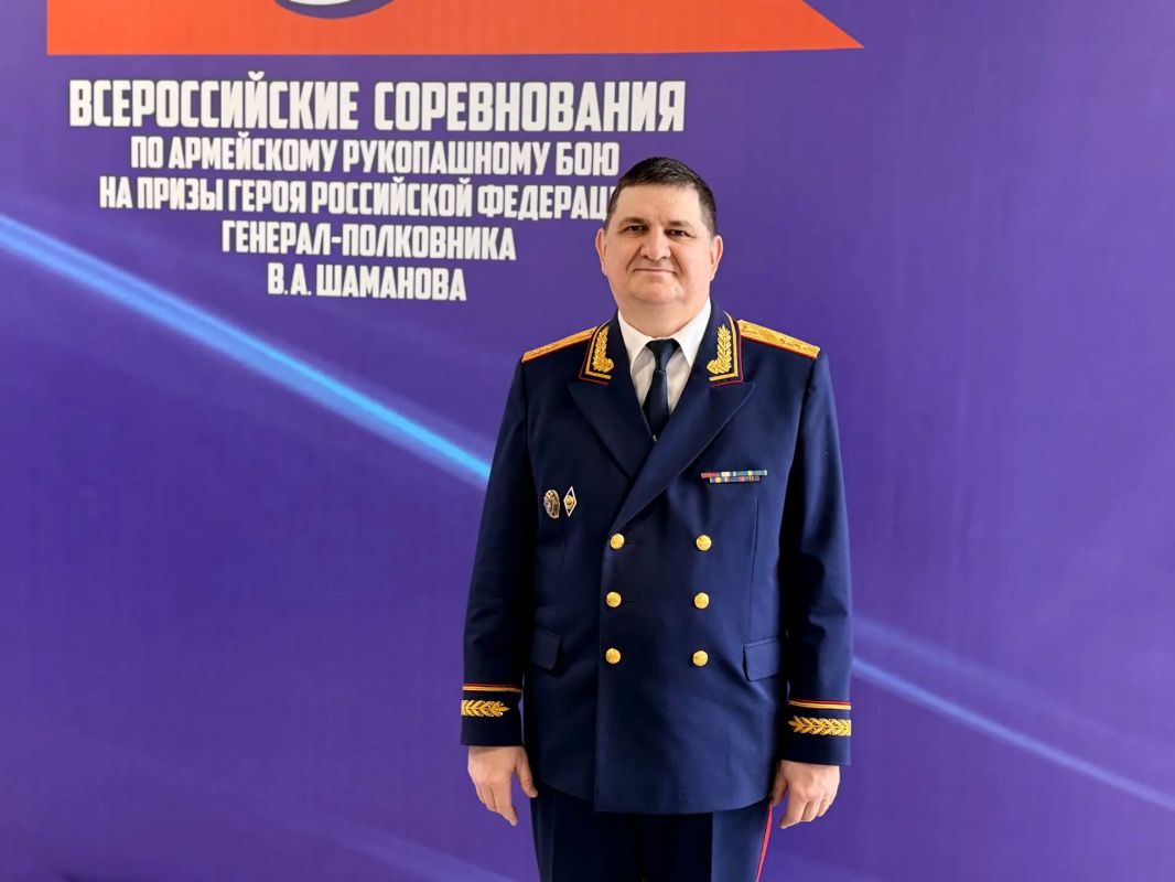 Руководитель следственного управления СК России по Алтайскому краю посетил финал этапа Кубка Вооруженных Сил РФ по армейскому рукопашному бою на призы Героя России Владимира Шаманова Руководитель следственного управления СК России по Алтайскому краю посетил финал этапа Кубка Вооруженных Сил РФ по армейскому рукопашному бою на призы Героя России Владимира Шаманова