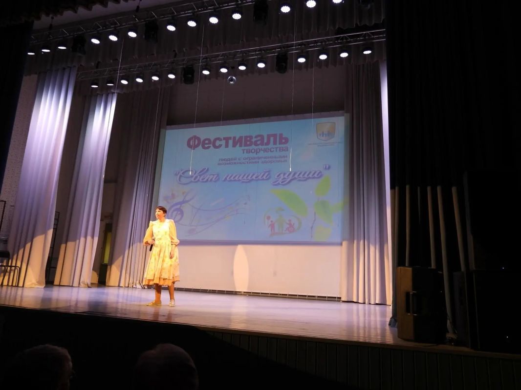 Коллективы краевых социальных учреждений принимают участие в зональных этапах фестиваля «Свет нашей души» Коллективы краевых социальных учреждений принимают участие в зональных этапах фестиваля «Свет нашей души»