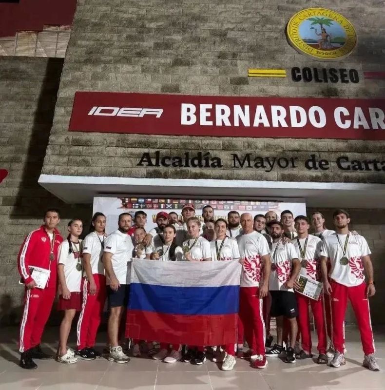 Спортсмены из Барнаула впервые стали чемпионами мира по кикбоксингу Спортсмены из Барнаула впервые стали чемпионами мира по кикбоксингу