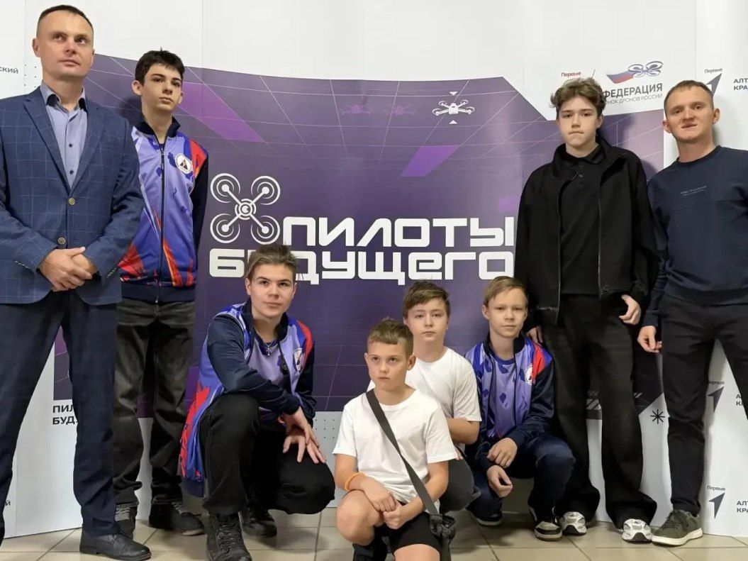 Ребята из спортшколы Барнаула выступят на всероссийских соревнованиях пилотов дронов Ребята из спортшколы Барнаула выступят на всероссийских соревнованиях пилотов дронов