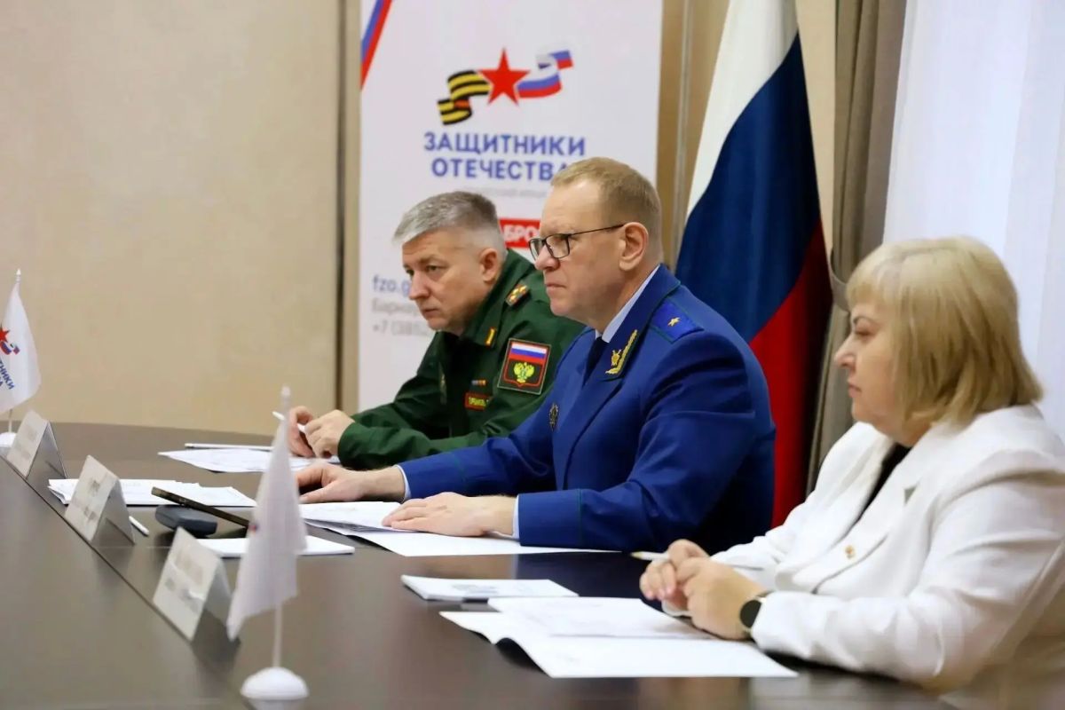 Прокурор Алтайского края Николай Рябов провел личный прием участников специальной военной операции и членов их семей