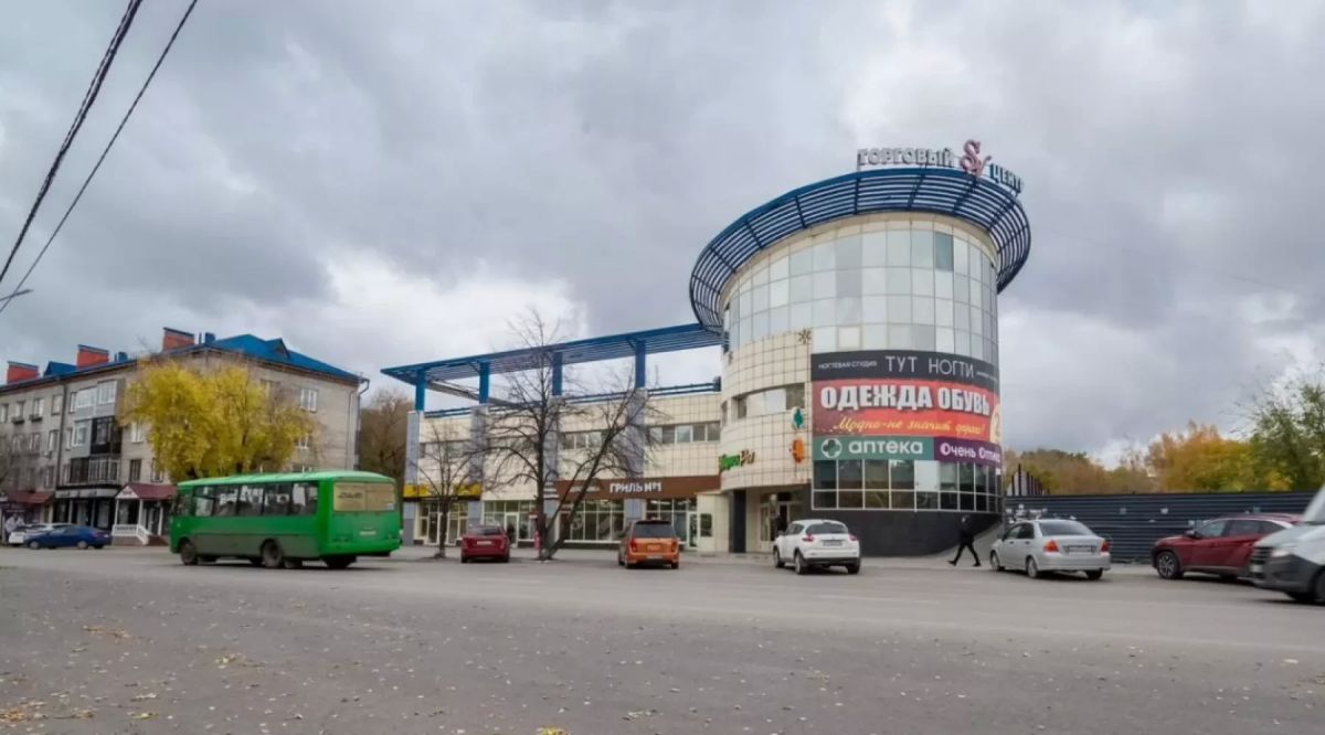 В Бийске на продажу выставлен торговый центр SV, расположенный на ул. Ленина в непосредственной близости от городской администрации