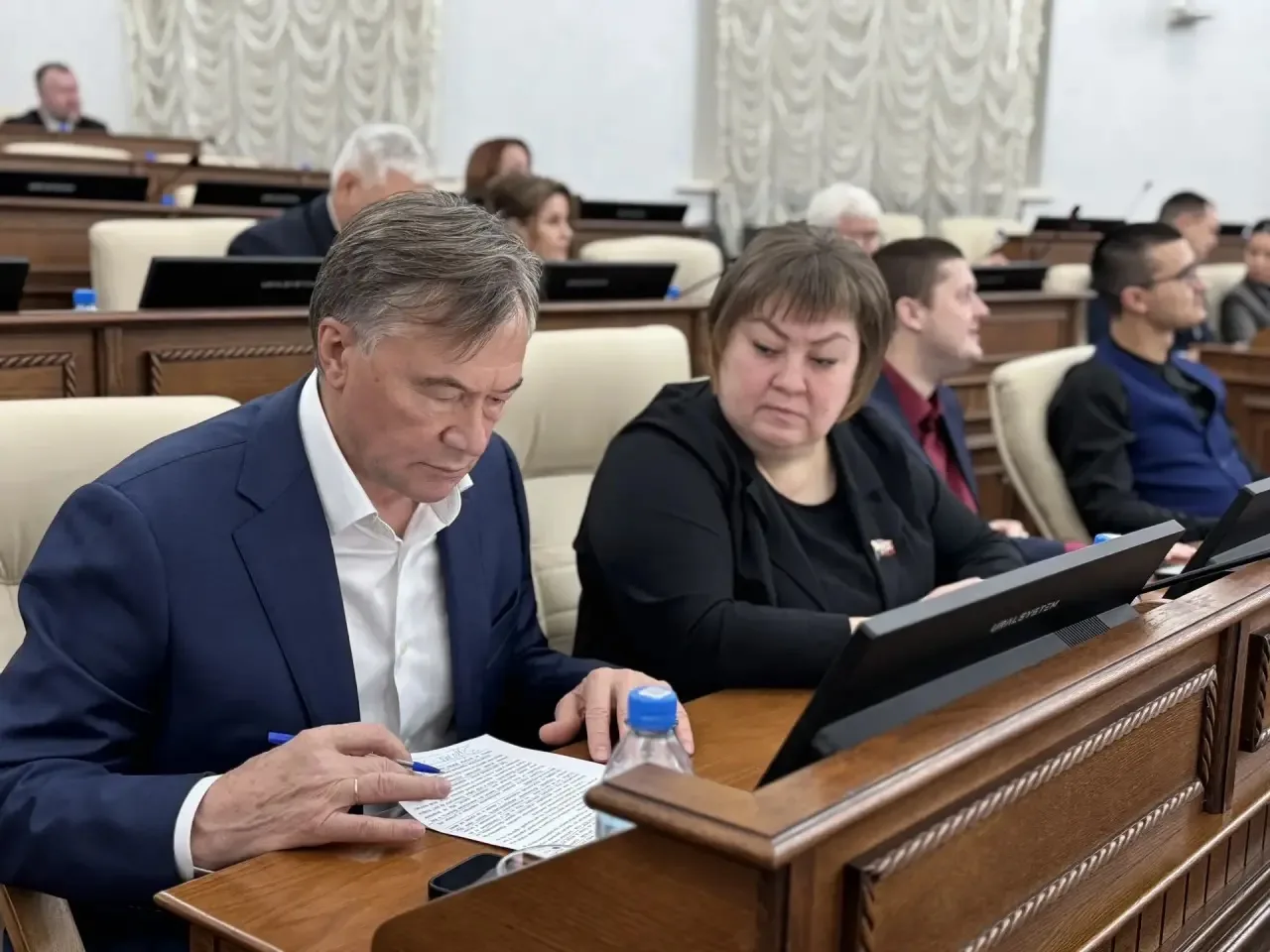 Сессия Алтайского краевого Законодательного Собрания проходит в Барнауле