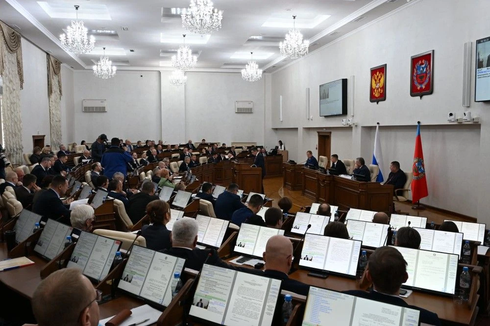 На сессии АКЗС поддержали кандидатуры заместителей председателей профильных комитетов