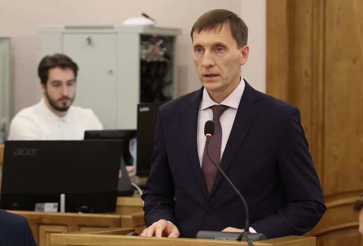 Губернатор Виктор Томенко: «Главный приоритет - четкая и слаженная работа всех ответственных организаций, чтобы в домах было тепло и светло» Губернатор Виктор Томенко: «Главный приоритет - четкая и слаженная работа всех ответственных организаций, чтобы в домах было тепло и светло»