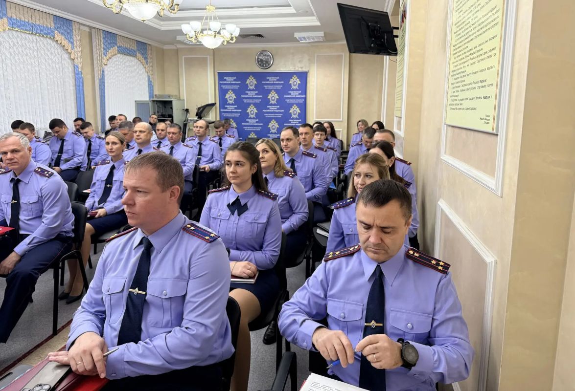 В следственном управлении СК России по Алтайскому краю состоялось заседание коллегии по вопросам защиты прав несовершеннолетних В следственном управлении СК России по Алтайскому краю состоялось заседание коллегии по вопросам защиты прав несовершеннолетних